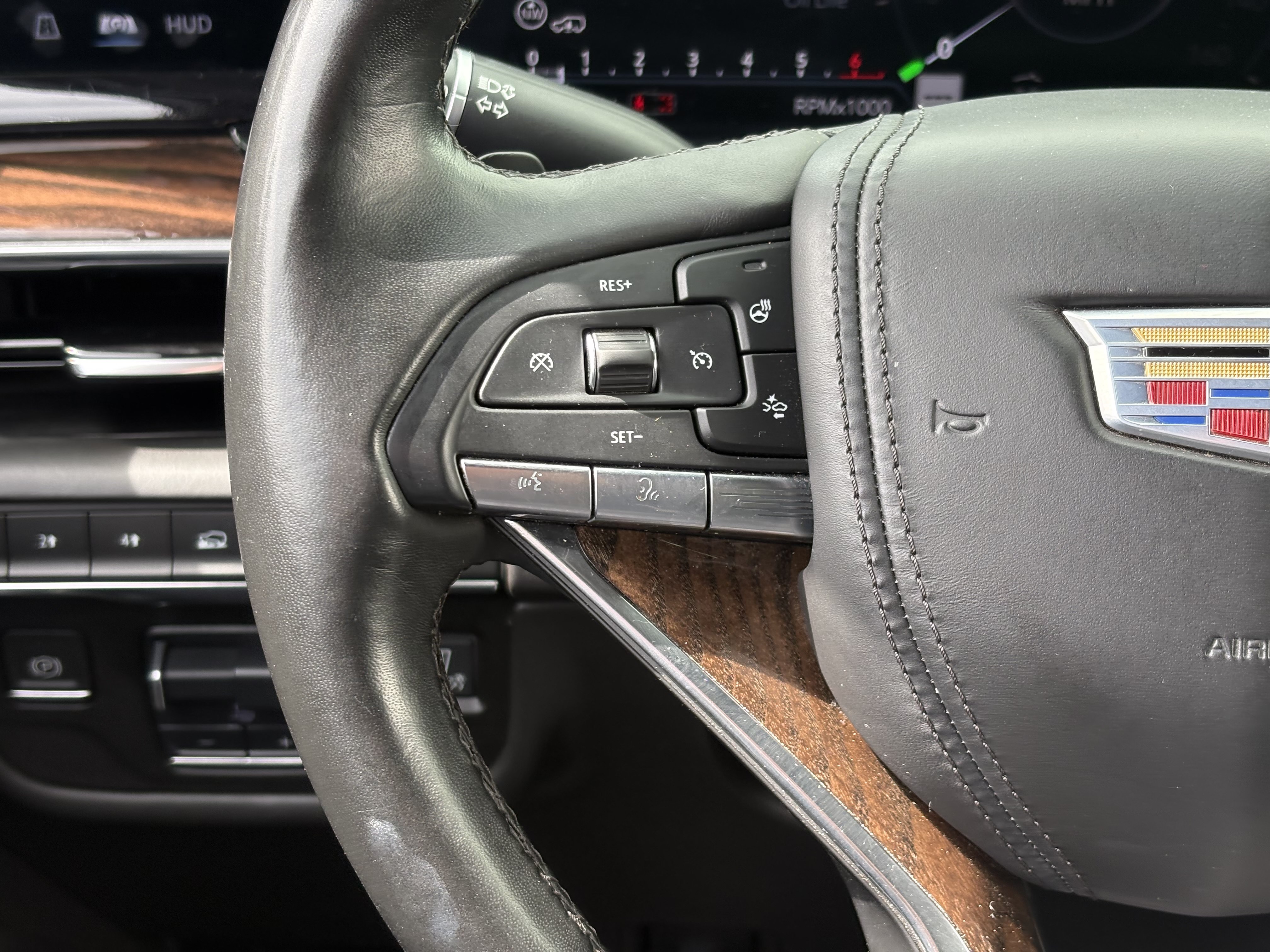 Used 2021 Cadillac Escalade ESV Sport Platinum AWD/4WD image 20