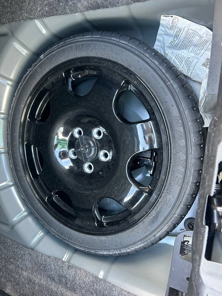 Used 2022 Ford Mustang Premium RWD image 16