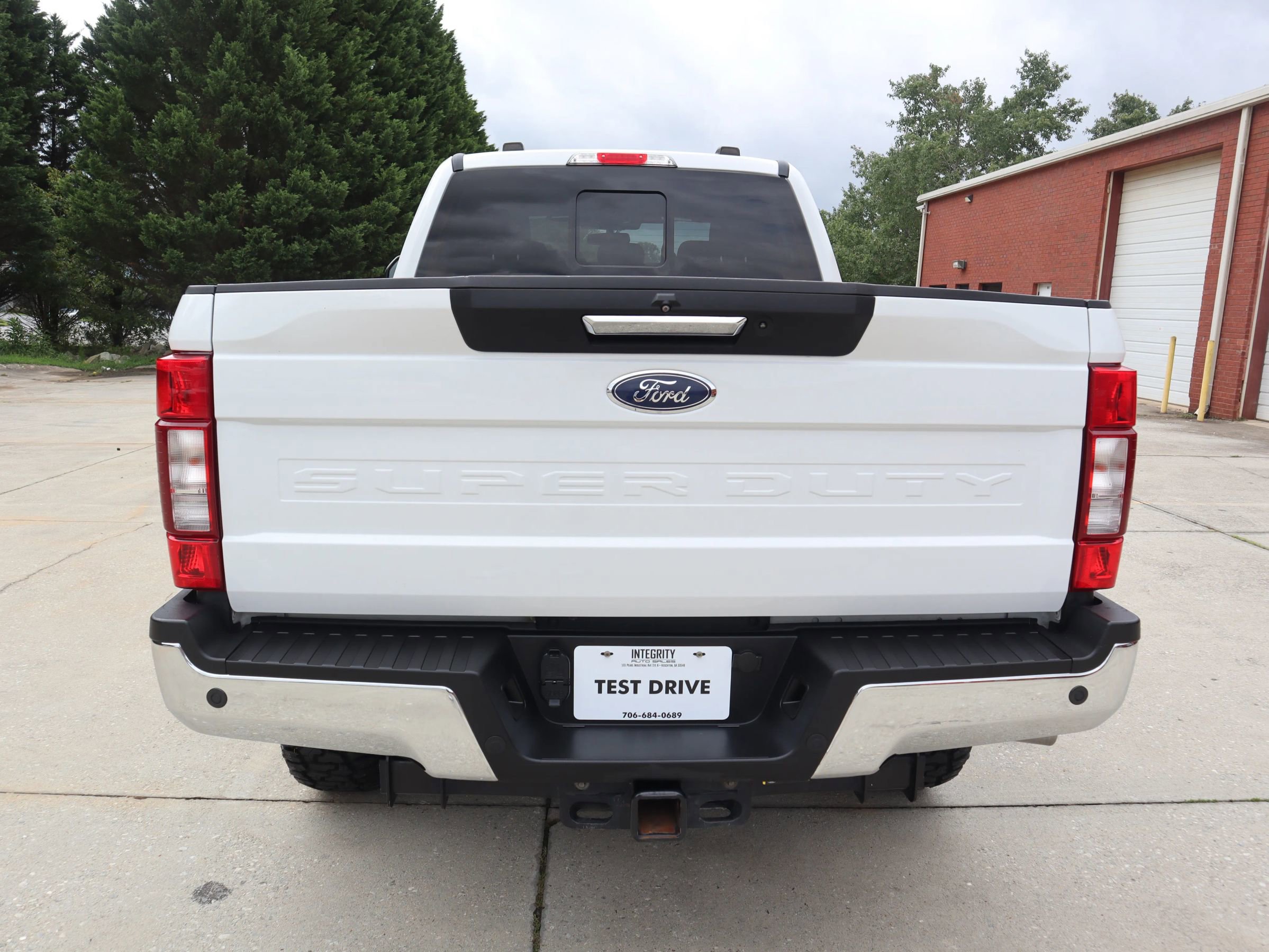 Used 2022 Ford F350 Lariat w/ Tremor Off-Road Package image 4