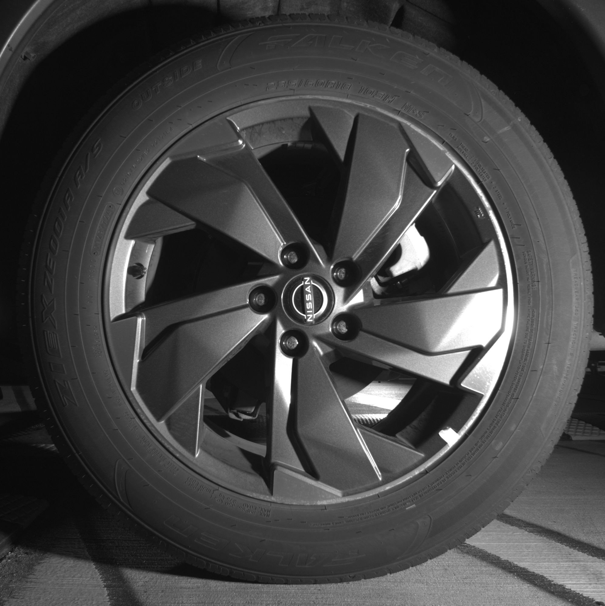 Used 2025 Nissan Rogue SV image 14