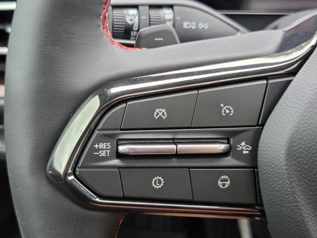 New 2026 Chevrolet Traverse RS w/ LPO, Floor Liner Package FWD image 16