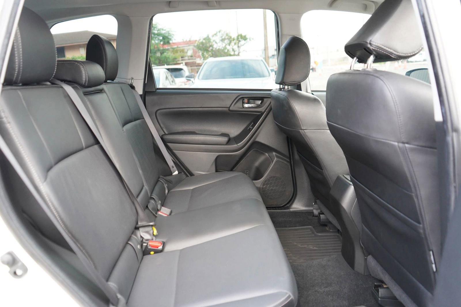 Used 2014 Subaru Forester 2.5i Limited image 21