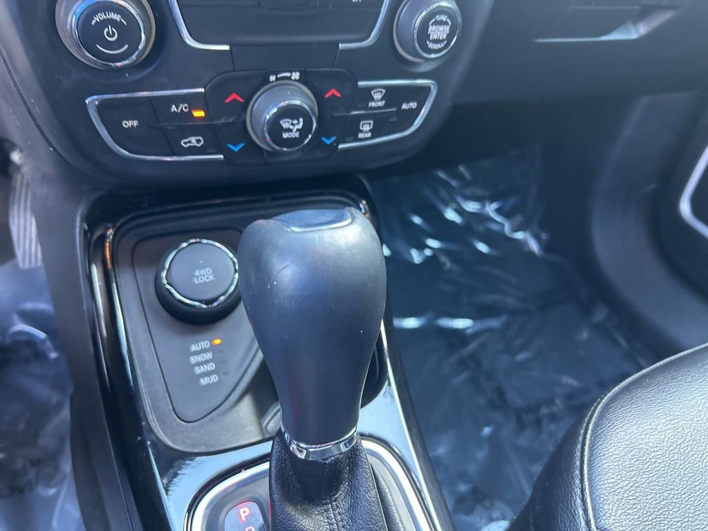 Certified 2020 Jeep Compass Latitude image 14