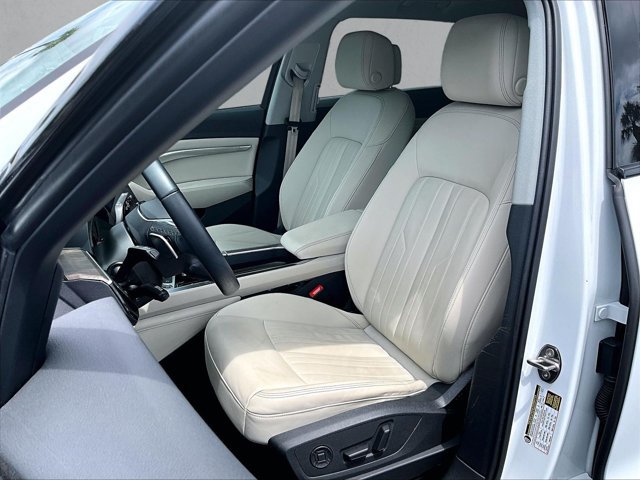 Used 2022 Audi e-tron Premium AWD/4WD image 27