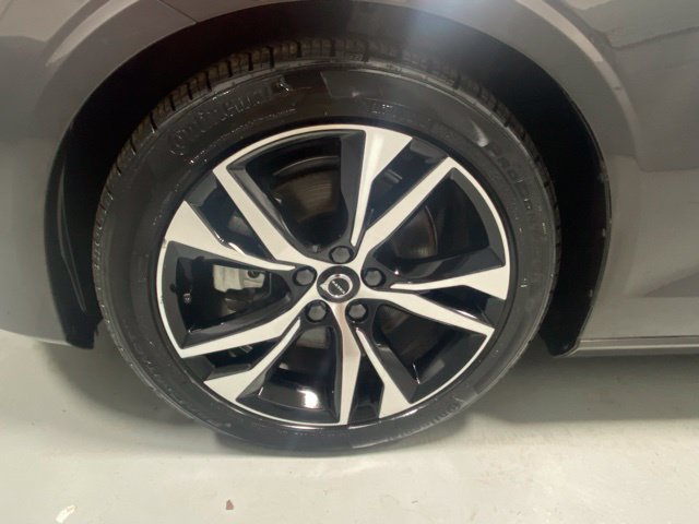 Certified 2025 Volvo S60 B5 Core AWD/4WD image 5