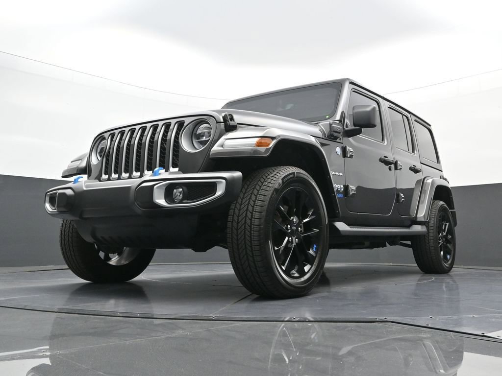 Used 2022 Jeep Wrangler Unlimited Sahara w/ Cold Weather Group AWD/4WD image 22
