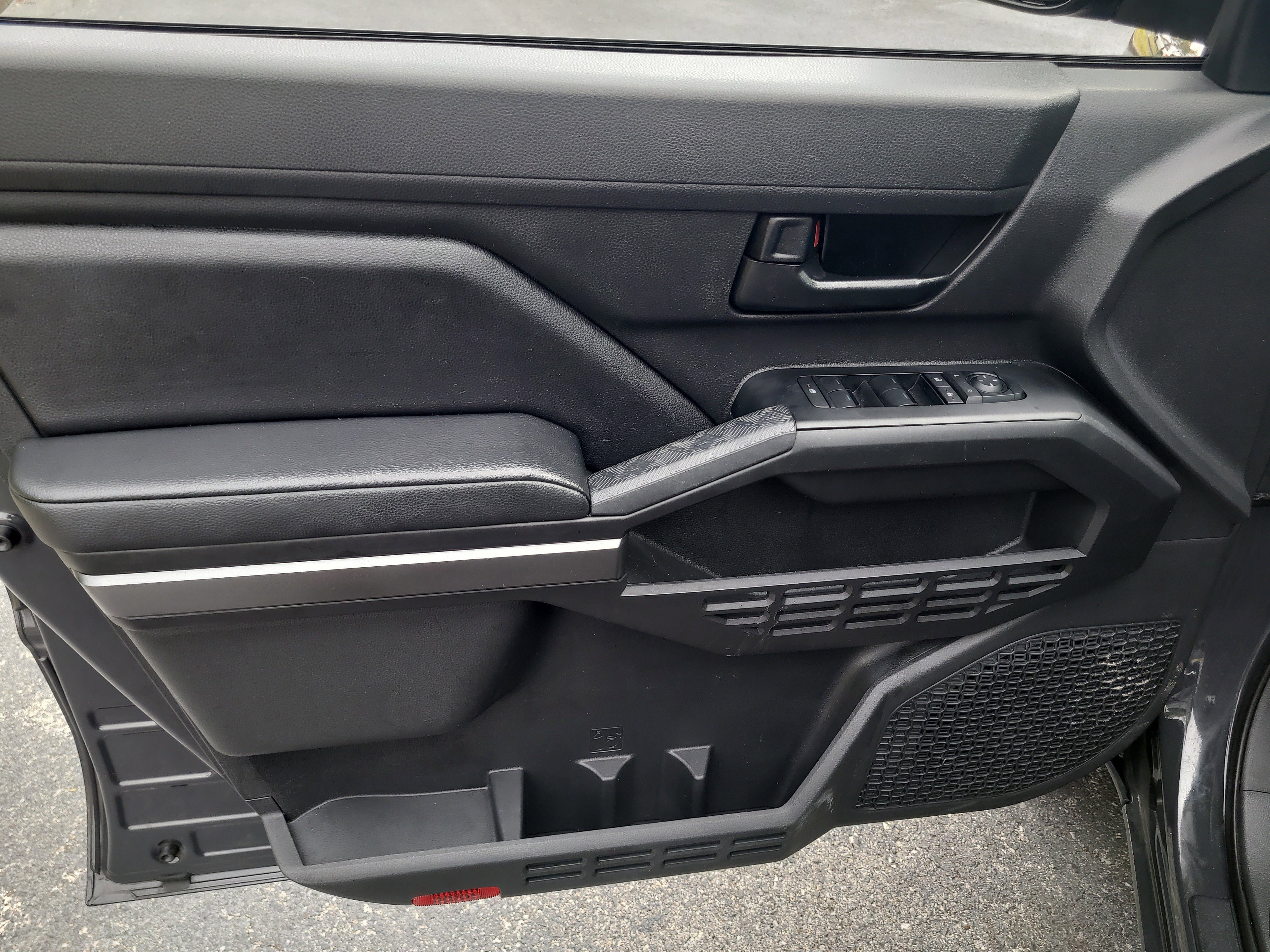 Certified 2024 Toyota Tacoma SR5 image 17