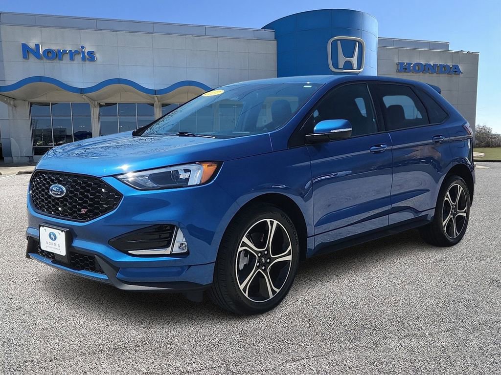Used 2021 Ford Edge ST image 2