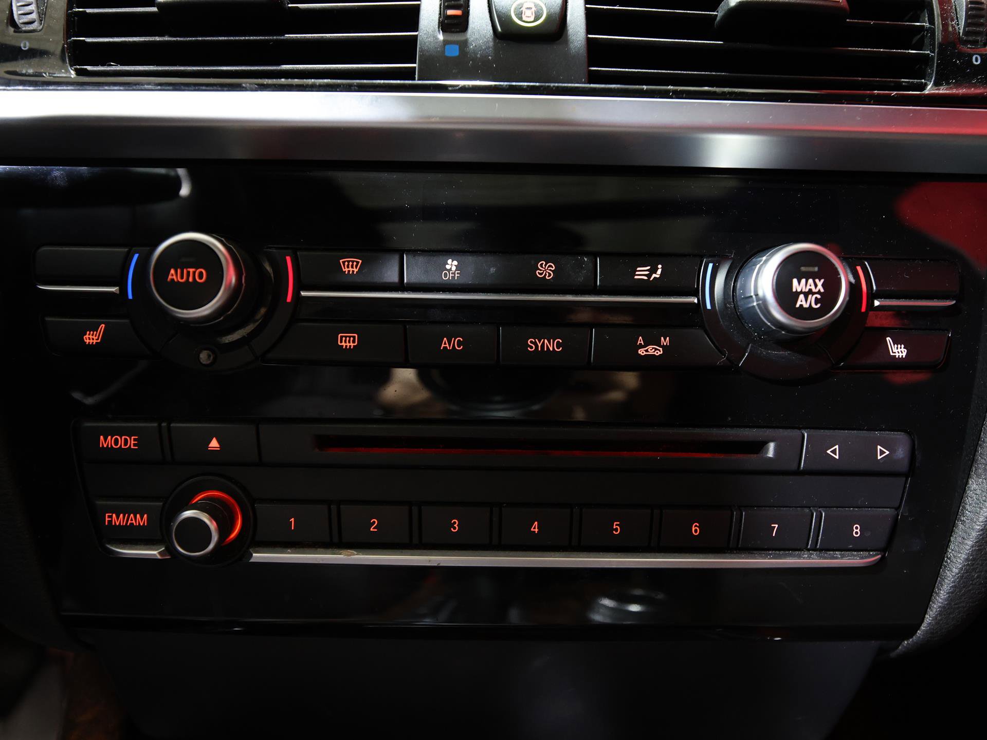 Used 2015 BMW X3 xDrive28d image 23