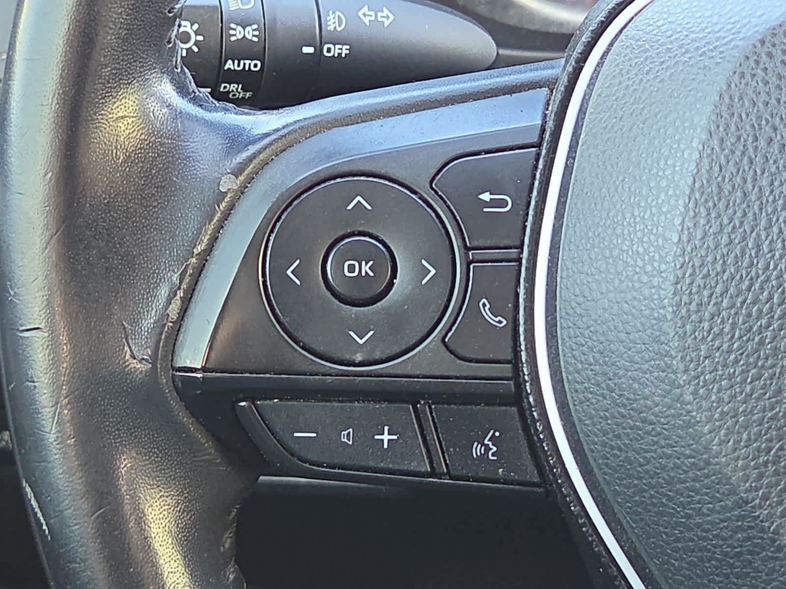 Used 2020 Toyota RAV4 XLE Premium FWD image 23