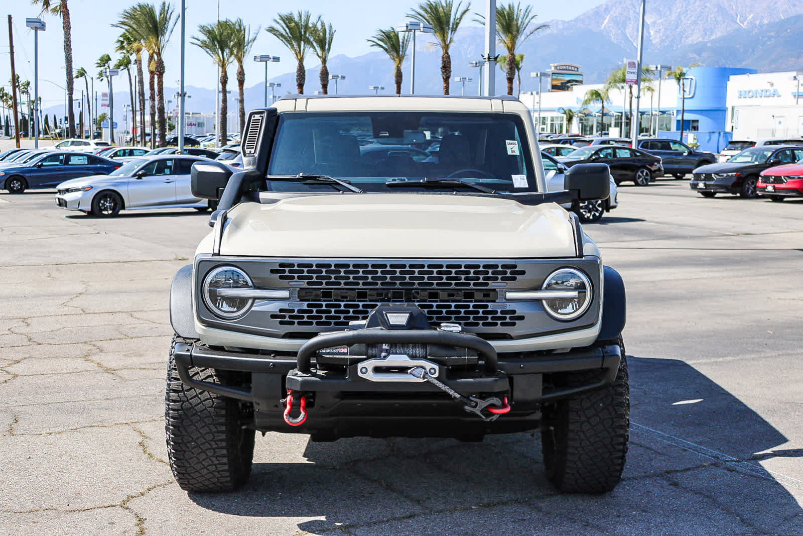 Used 2022 Ford Bronco Everglades image 2