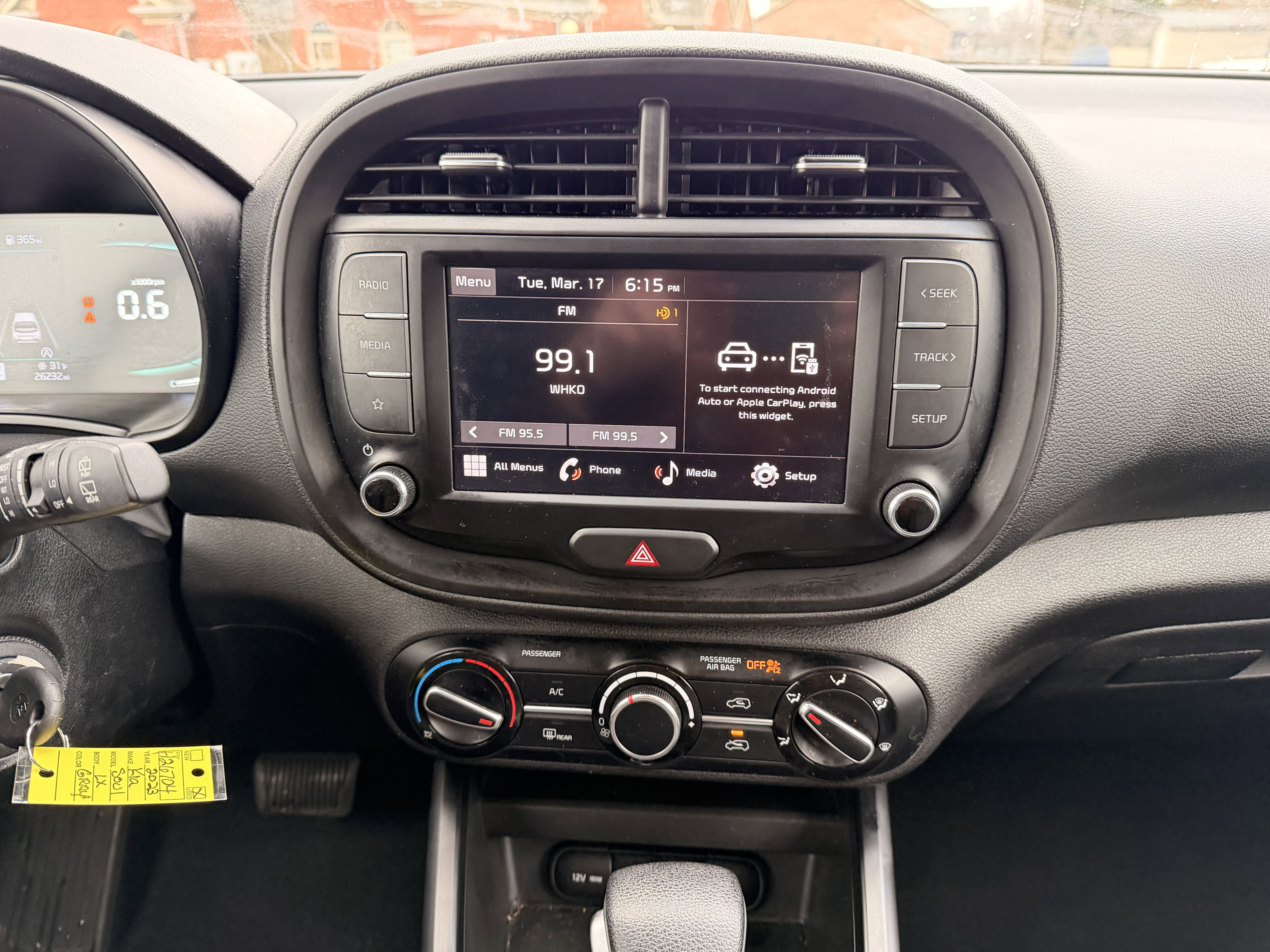 Used 2023 Kia Soul LX image 18
