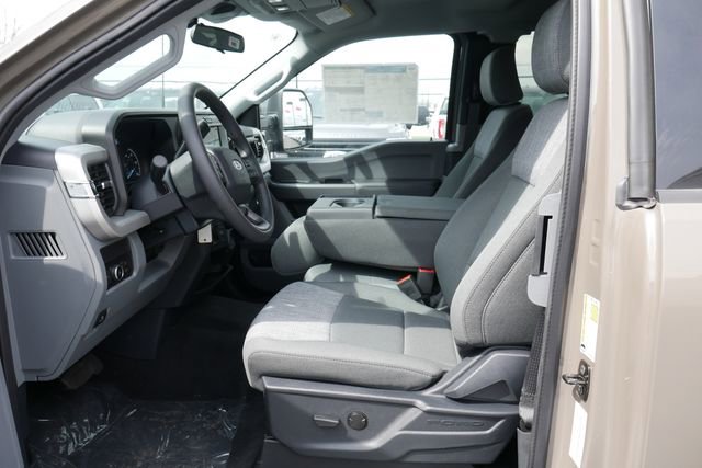 New 2026 Ford F250 XLT w/ FX4 Off-Road Package AWD/4WD image 2