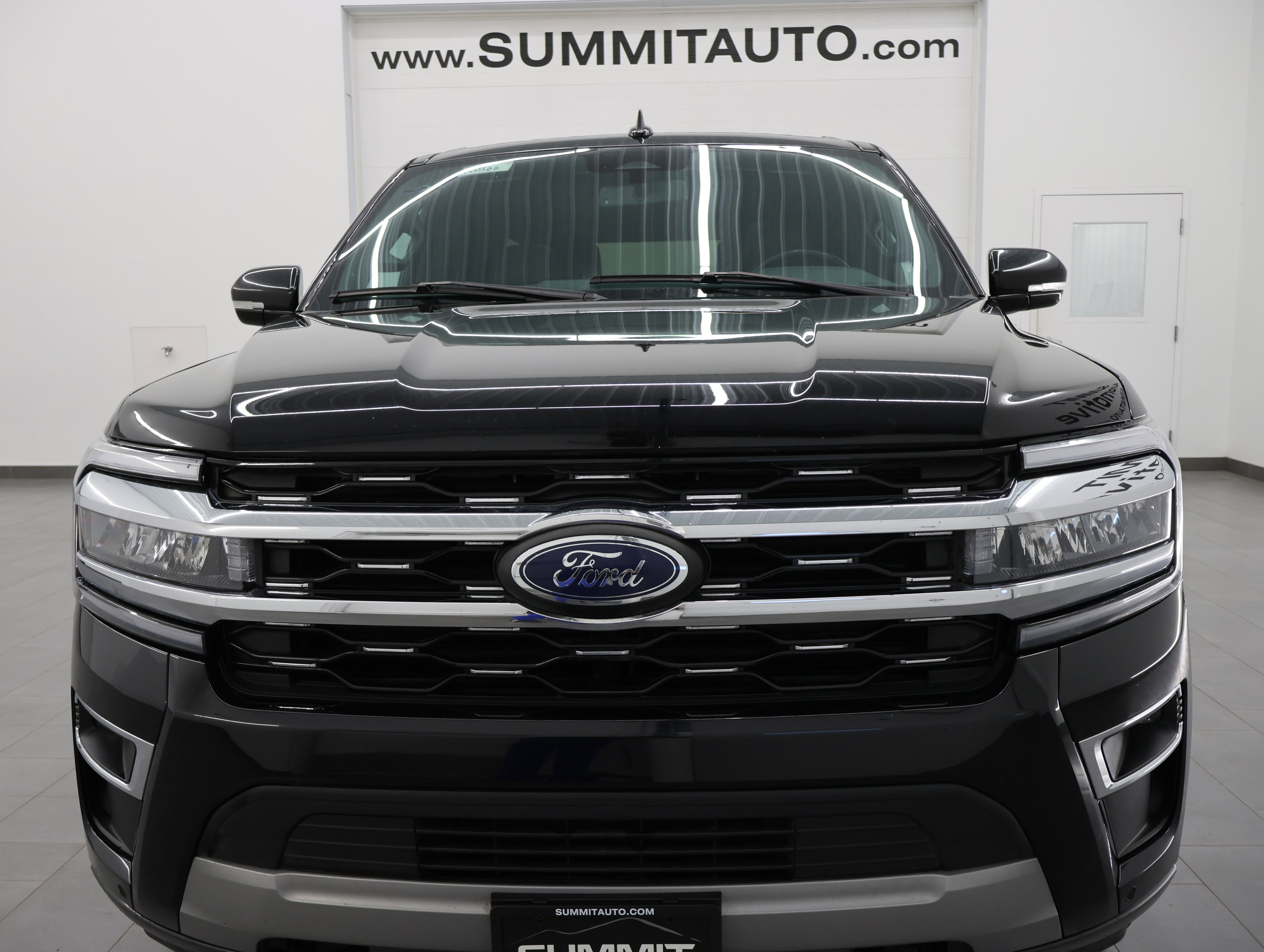 Used 2023 Ford Expedition Max Limited image 23