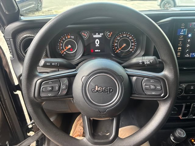 Certified 2025 Jeep Gladiator Sport AWD/4WD image 48