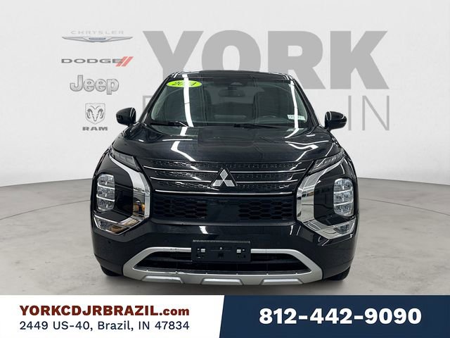 Used 2024 Mitsubishi Outlander SE Black Edition image 8