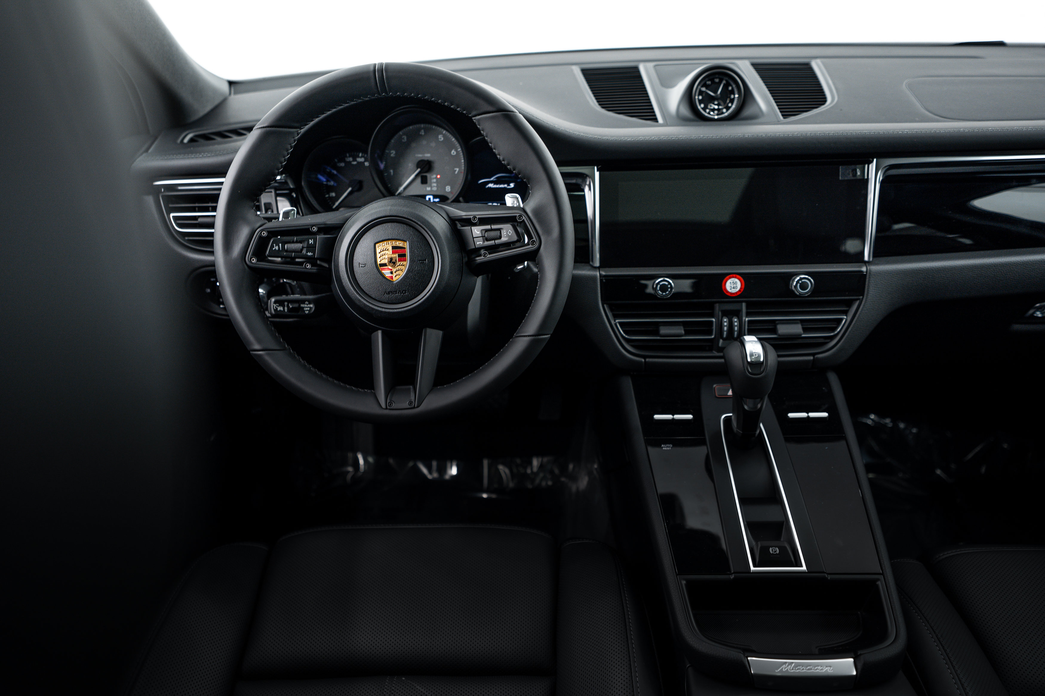 Certified 2026 Porsche Macan S AWD/4WD image 16