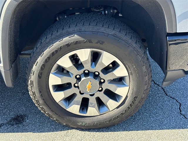 Used 2024 Chevrolet Silverado 2500 Custom w/ Custom Value Package image 13
