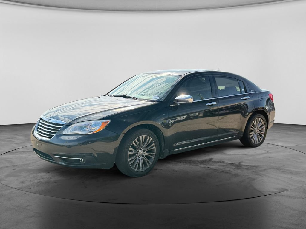 Used 2013 Chrysler 200 Limited w/ Sun/Sound Group FWD image 4