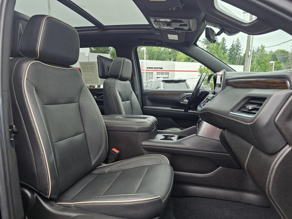 Used 2021 Chevrolet Suburban Premier AWD/4WD image 12