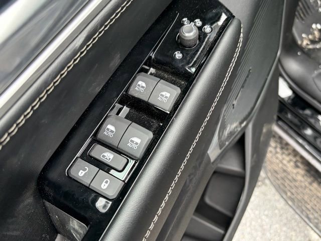 New 2026 Jeep Grand Wagoneer L Limited w/ Convenience Group I AWD/4WD image 13