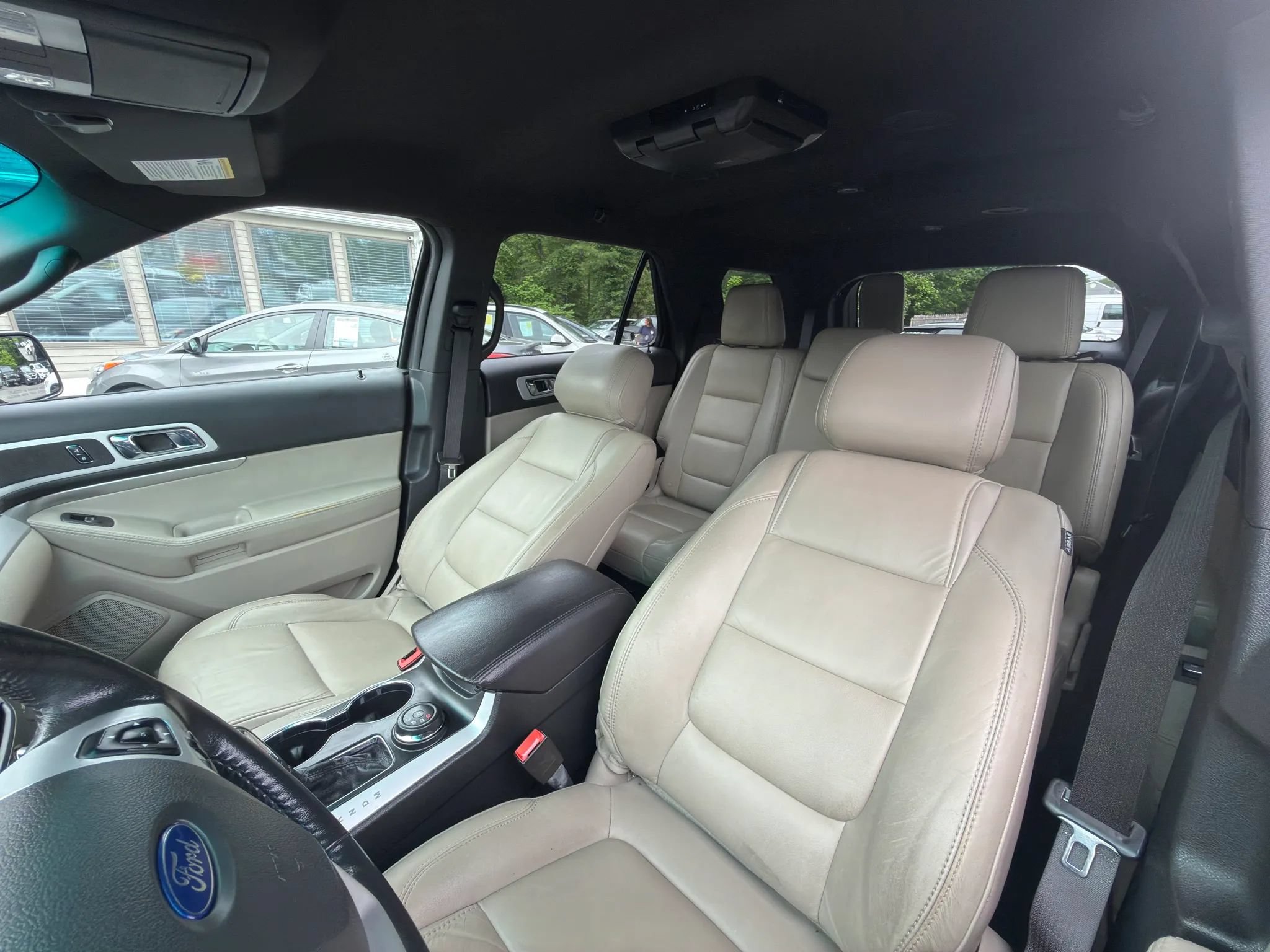 Used 2015 Ford Explorer XLT w/ Equipment Group 202A AWD/4WD image 24