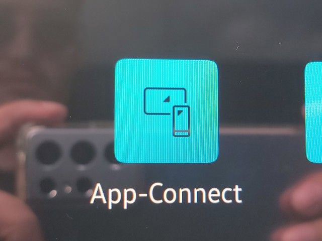 New 2026 Volkswagen Atlas Cross Sport SE image 38