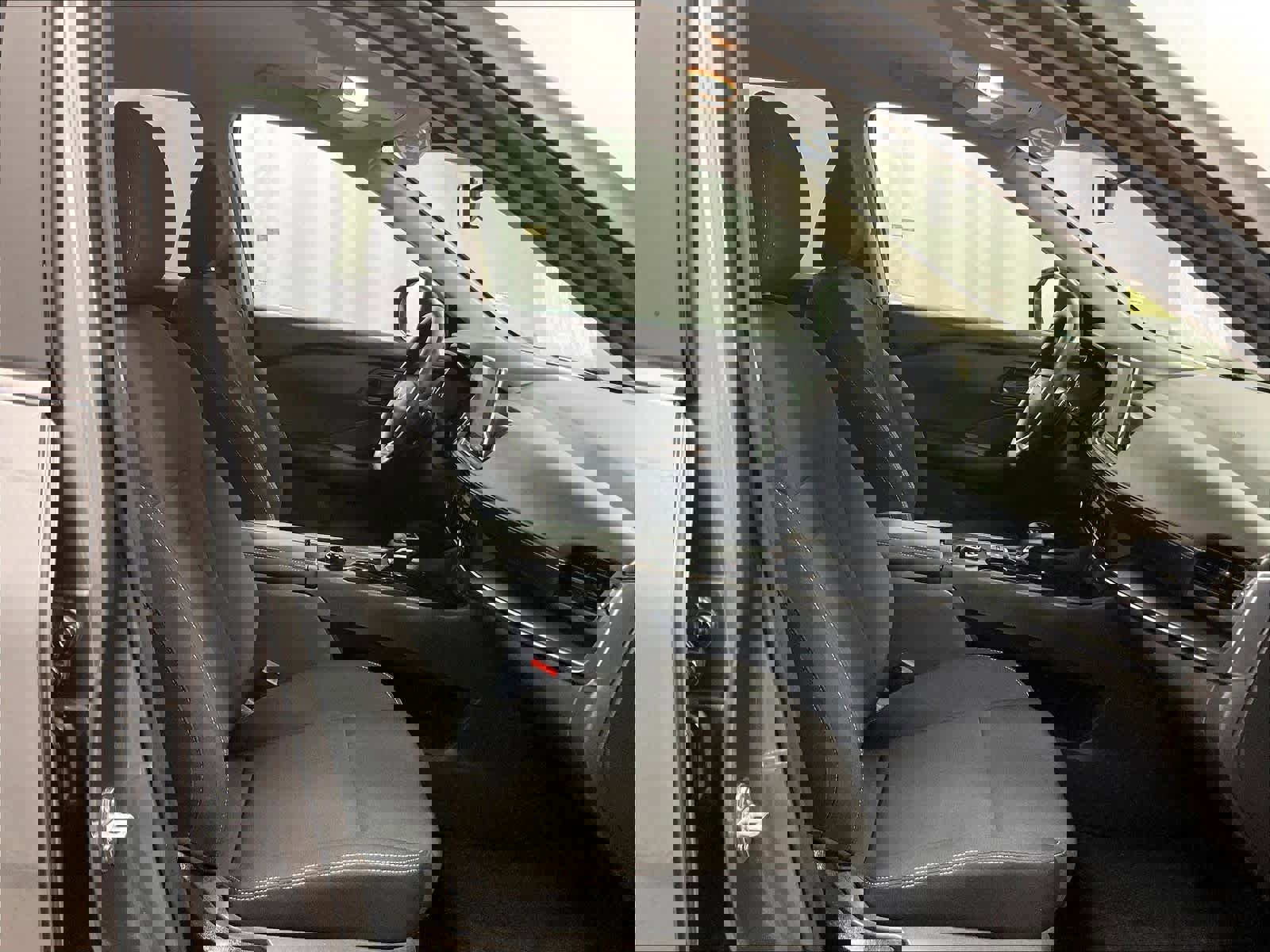 Used 2025 Nissan Rogue S image 11