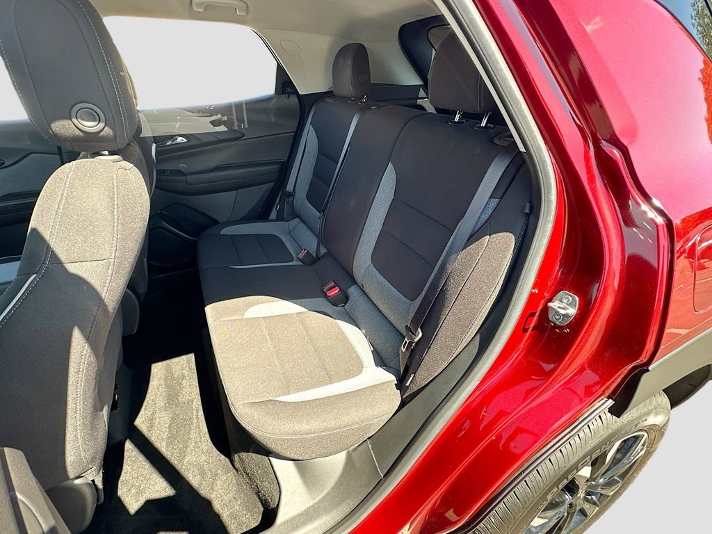 Used 2023 Chevrolet TrailBlazer LT w/ Convenience Package FWD image 23
