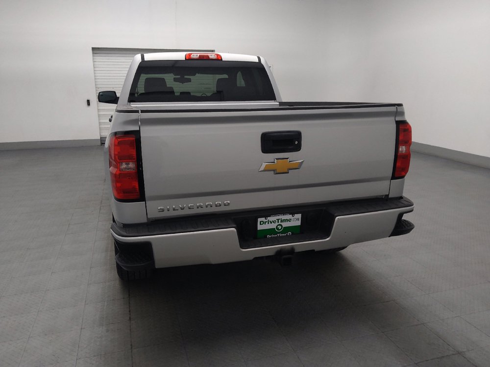 Used 2018 Chevrolet Silverado 1500 Custom w/ Custom Value Package RWD image 6