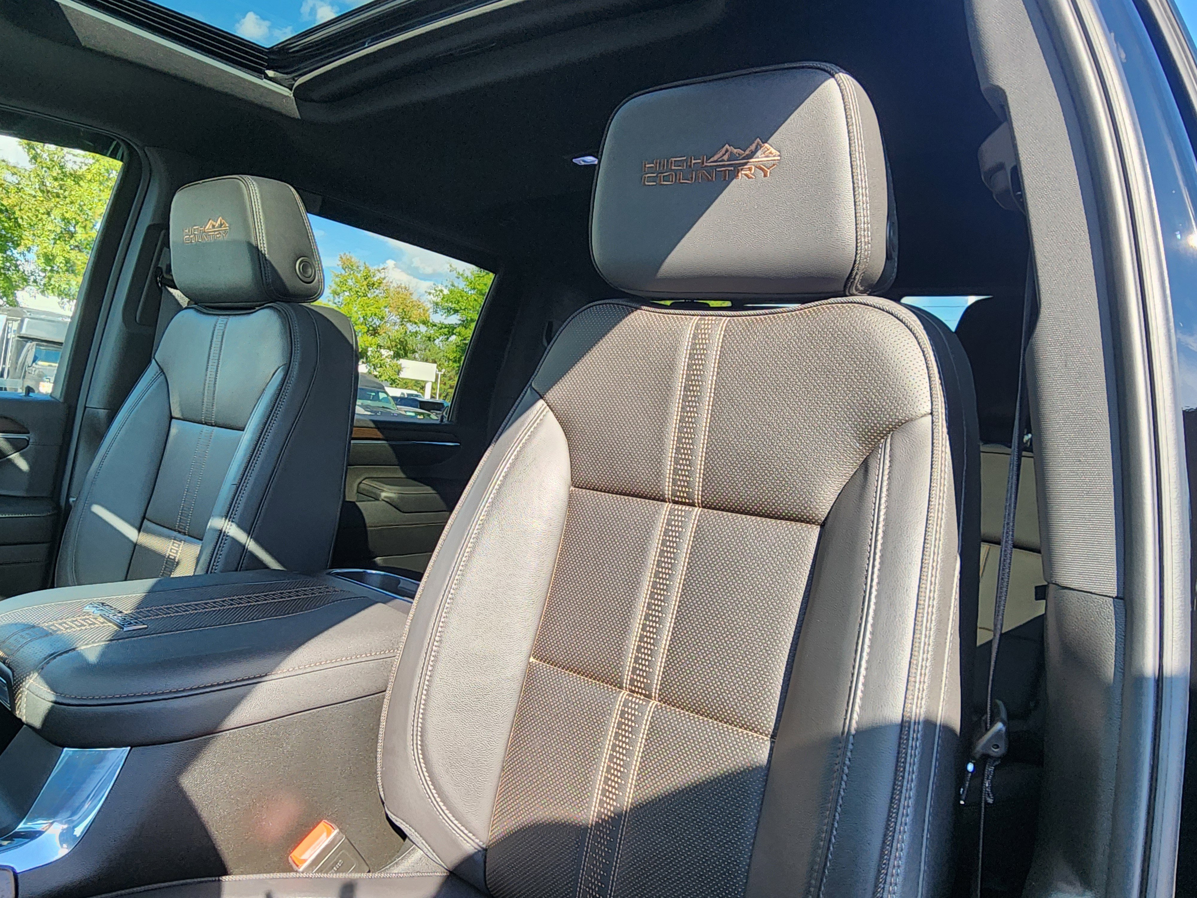 Used 2024 Chevrolet Silverado 2500 High Country w/ High Country Premium Package image 23