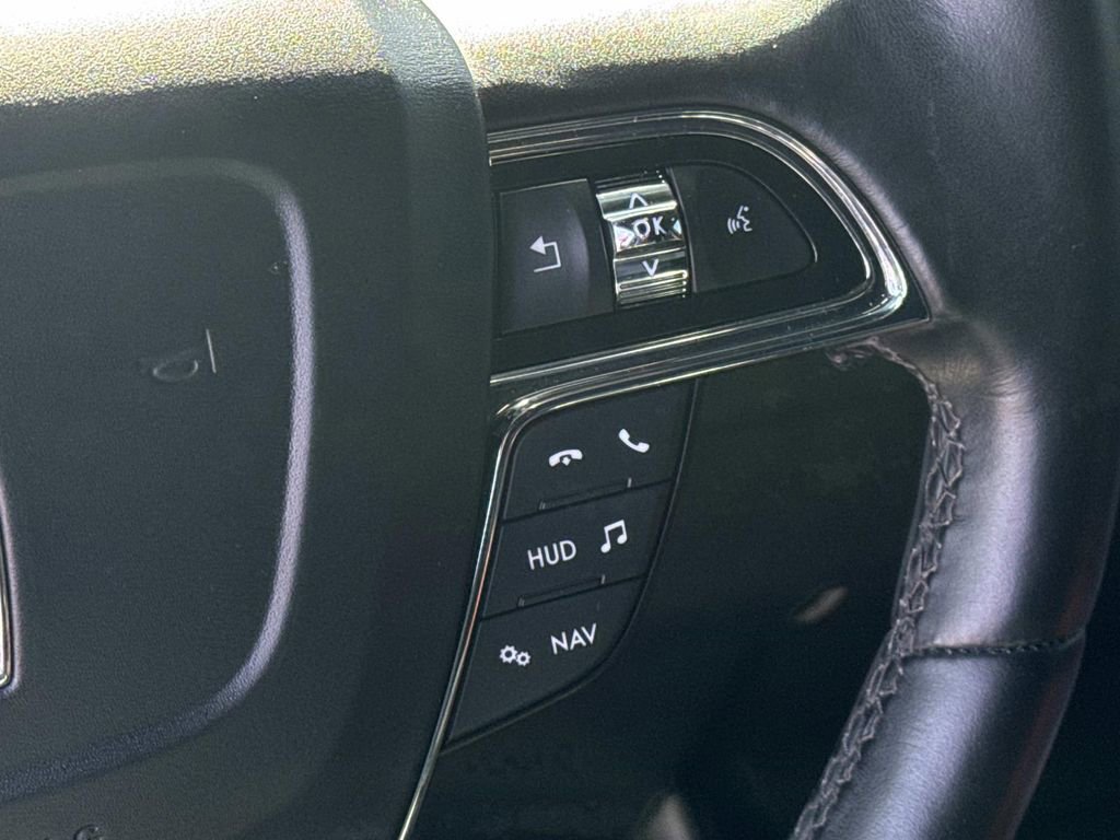 Used 2020 Lincoln Navigator Reserve w/ Equipment Group 208A Reserve image 24