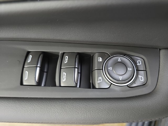New 2026 Chevrolet Suburban High Country w/ LPO, Illumination Package AWD/4WD image 32