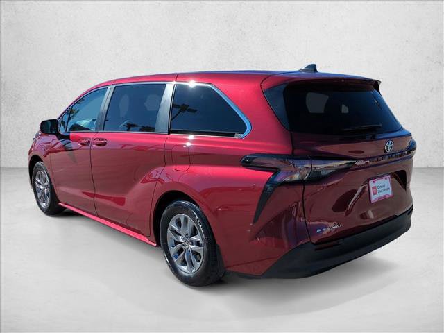 Certified 2026 Toyota Sienna LE AWD/4WD image 8