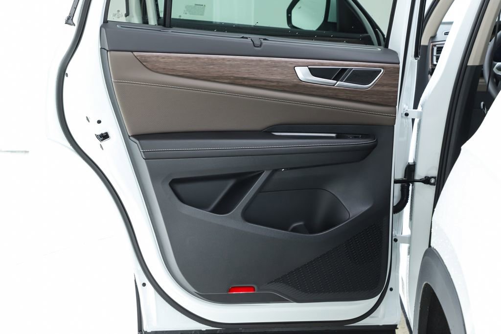 New 2026 Volkswagen Atlas SEL image 17