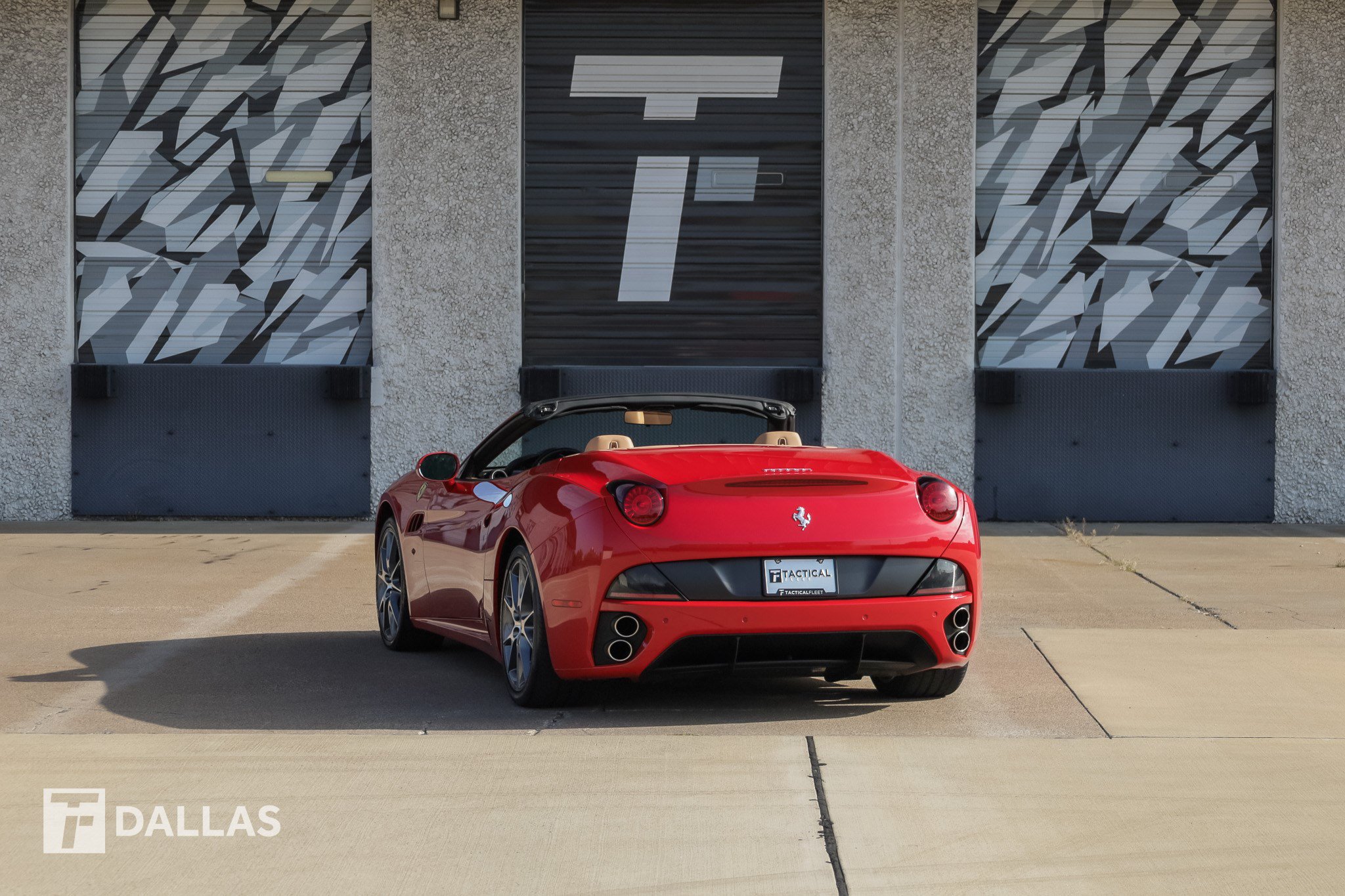 Used 2010 Ferrari California RWD image 11