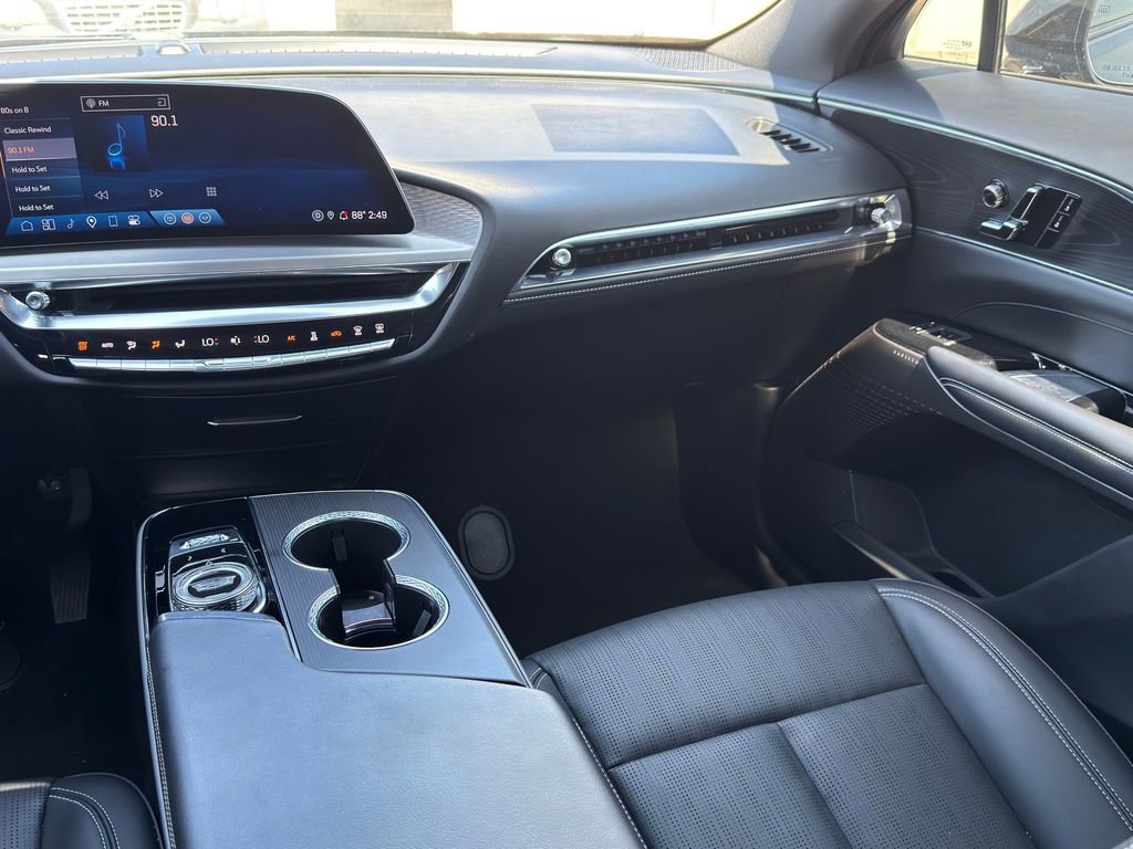 Used 2024 Cadillac Lyriq Sport image 33