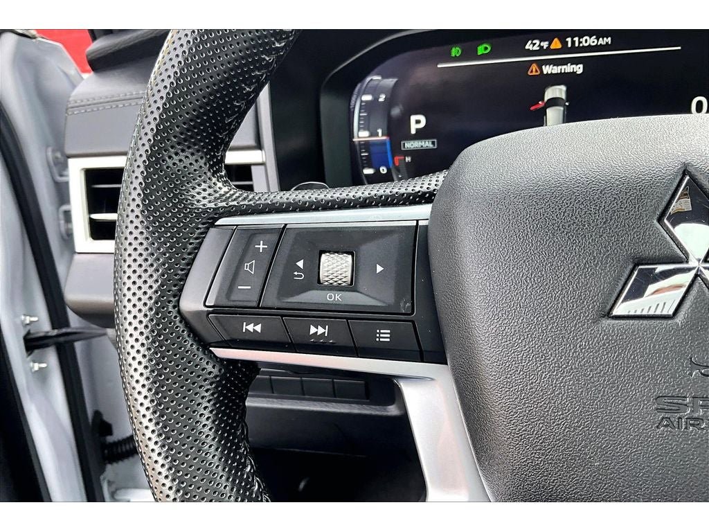 Used 2024 Mitsubishi Outlander Ralliart AWD/4WD image 21