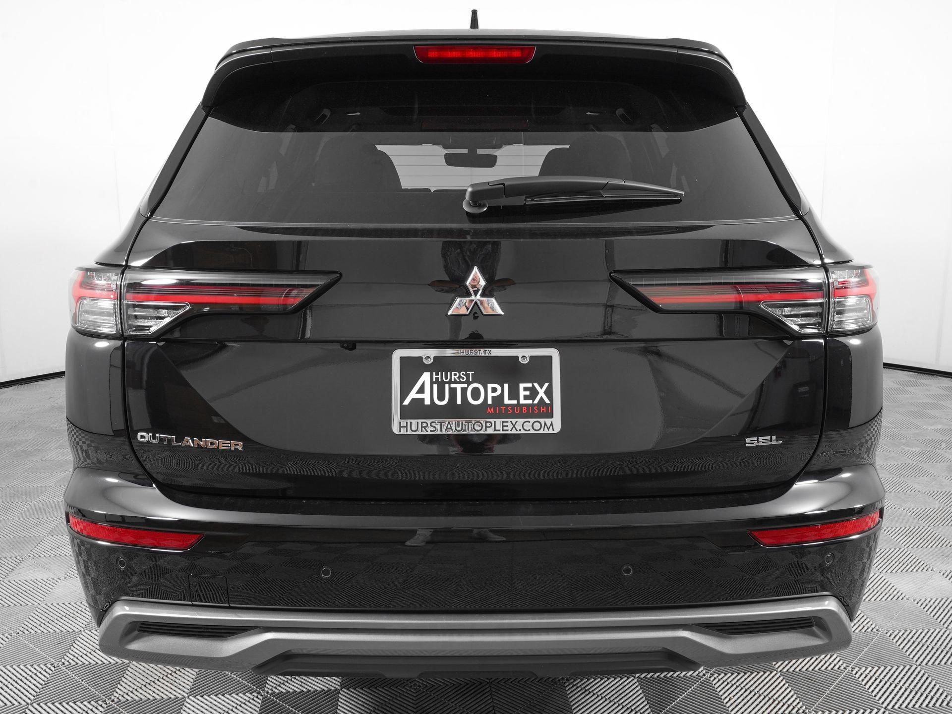 New 2026 Mitsubishi Outlander SEL FWD image 2