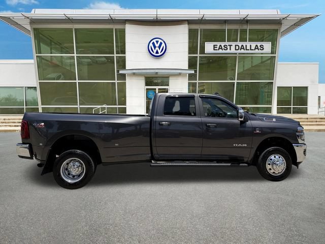 Used 2025 RAM 3500 Laramie AWD/4WD image 2