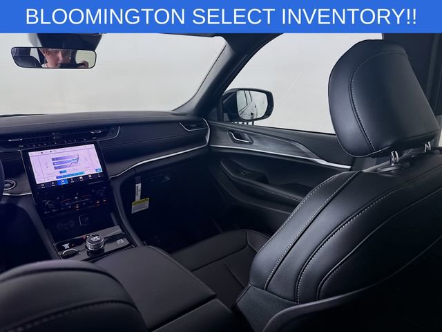 New 2025 Jeep Grand Cherokee Limited image 24