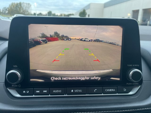 Used 2023 Nissan Rogue SV AWD/4WD image 14