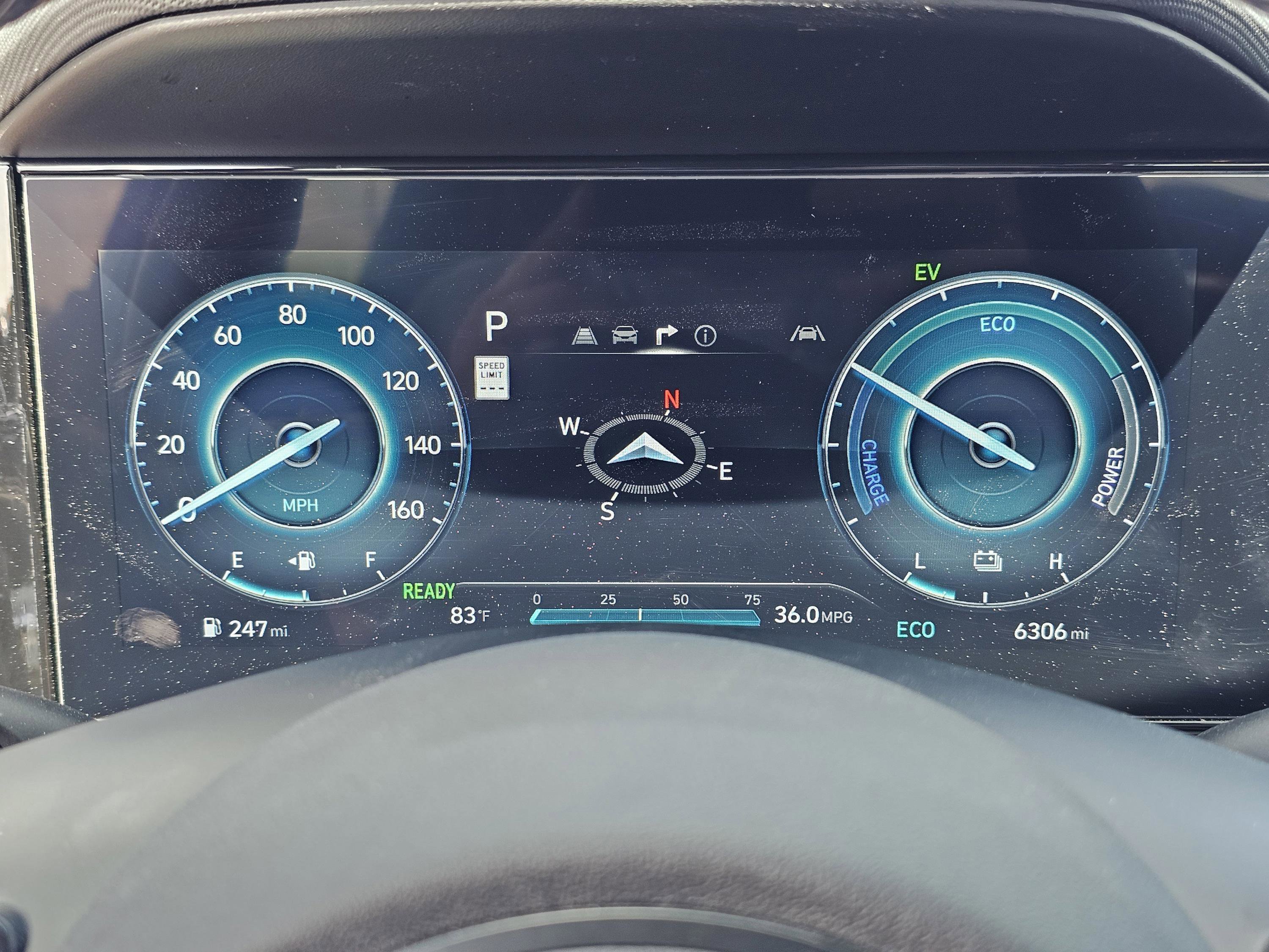 Used 2025 Hyundai Elantra Limited image 21