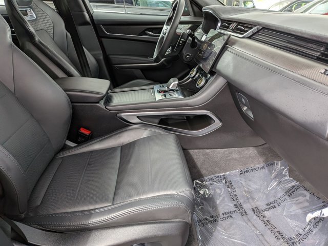 Used 2025 Jaguar F-PACE SVR 575 Edition image 21