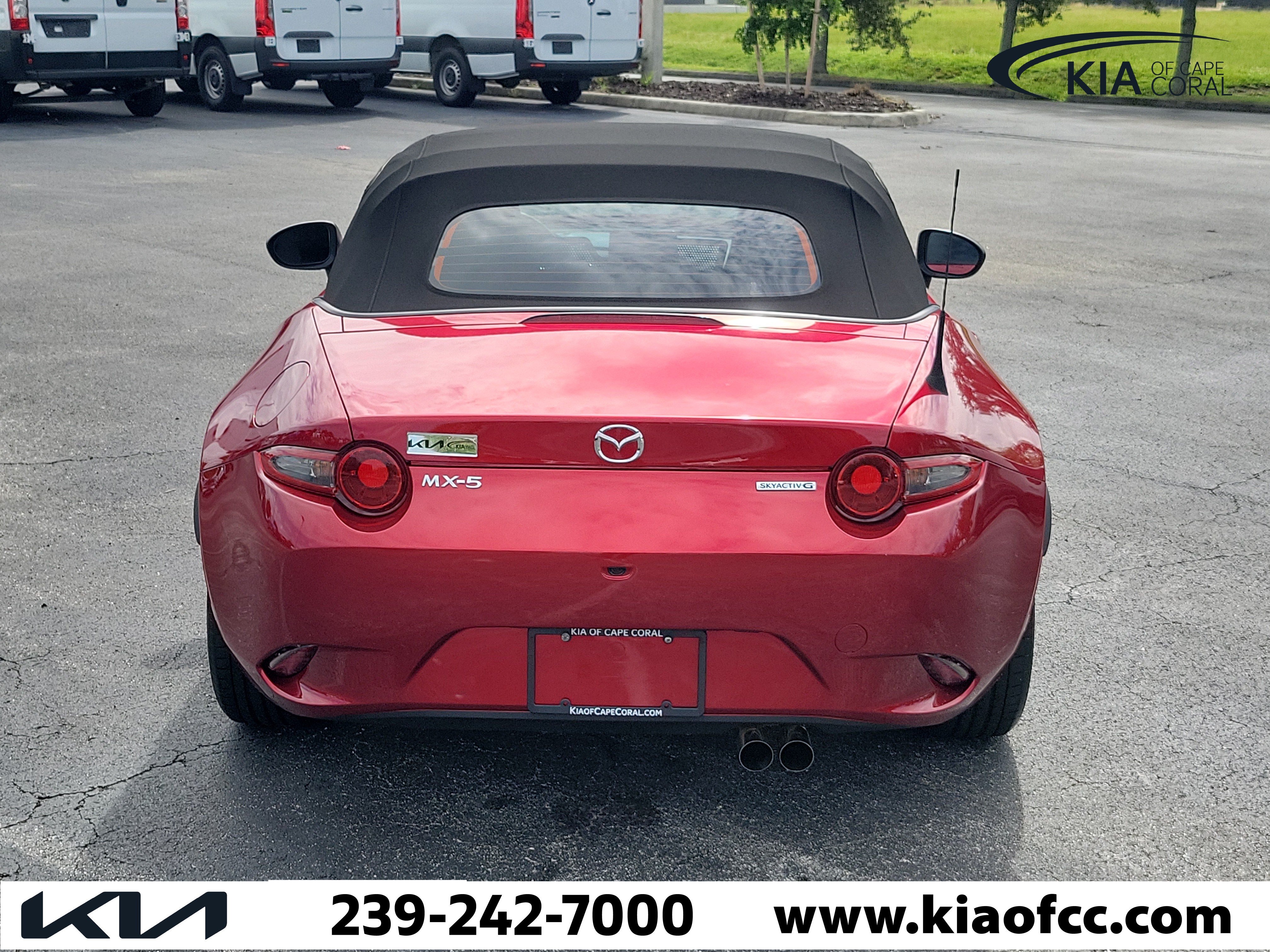 Used 2021 MAZDA MX-5 Miata Sport RWD image 6