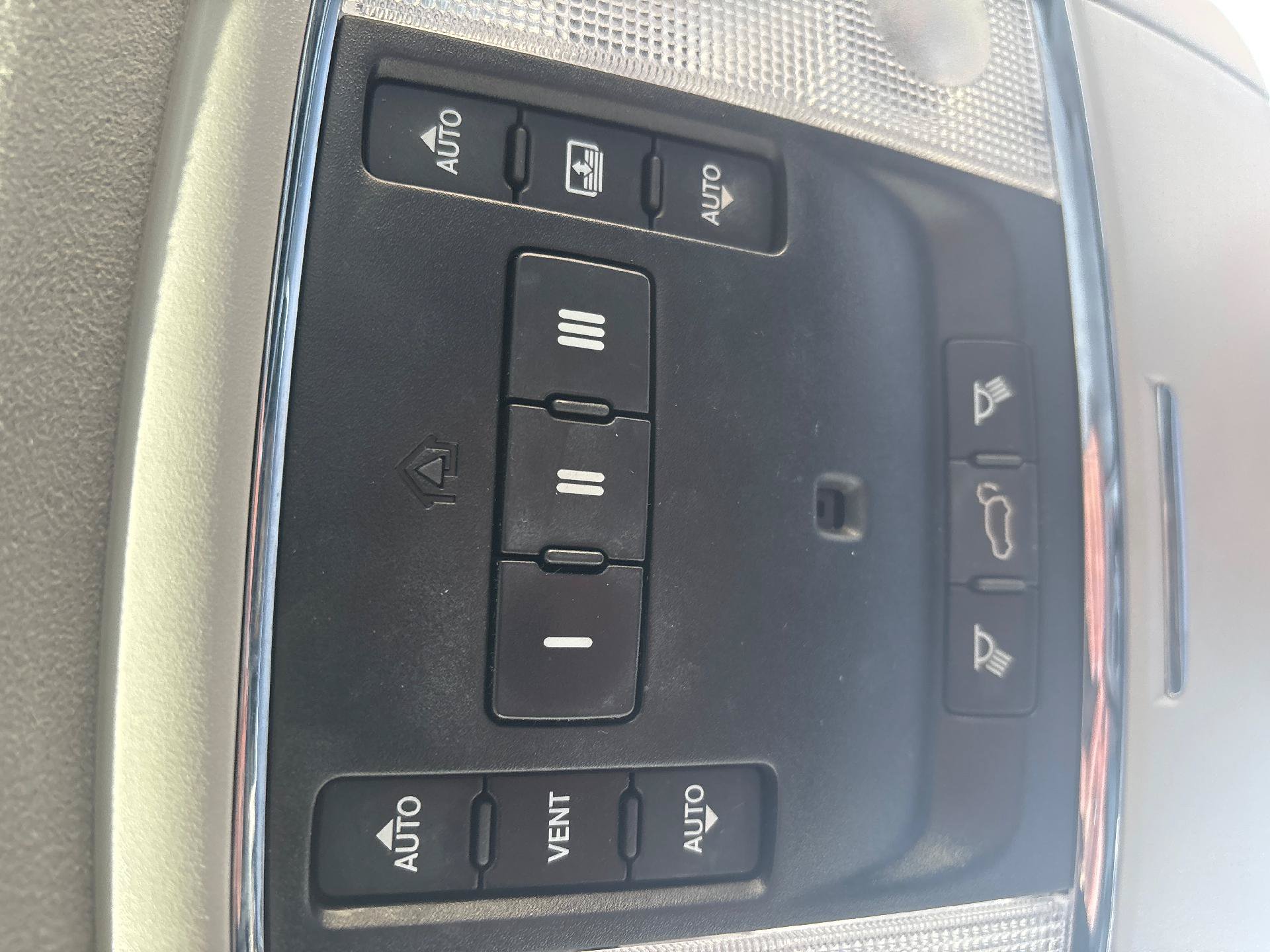 Used 2017 Jeep Grand Cherokee Summit AWD/4WD image 25