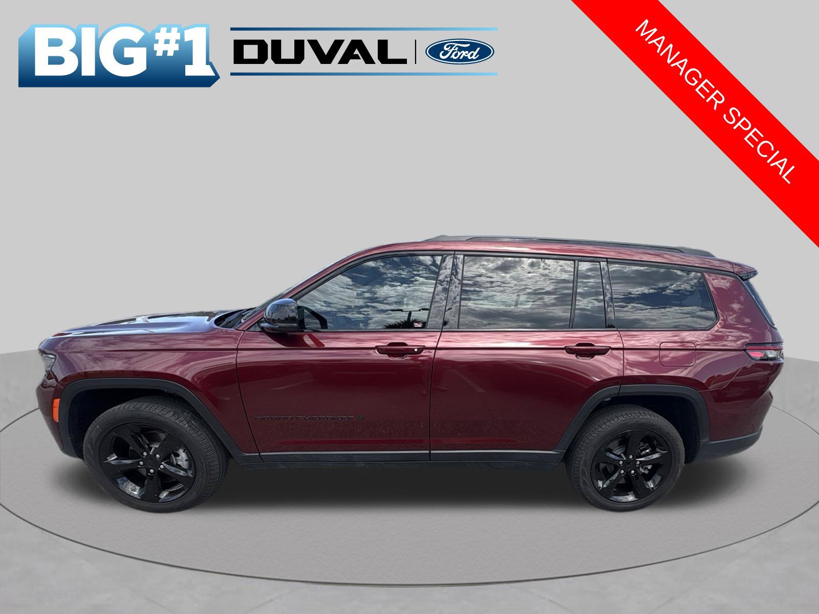 Used 2024 Jeep Grand Cherokee L Limited w/ Black Appearance Package AWD/4WD image 5