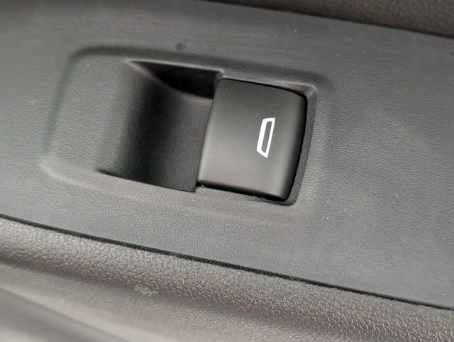 Used 2019 Chevrolet Equinox LT image 35