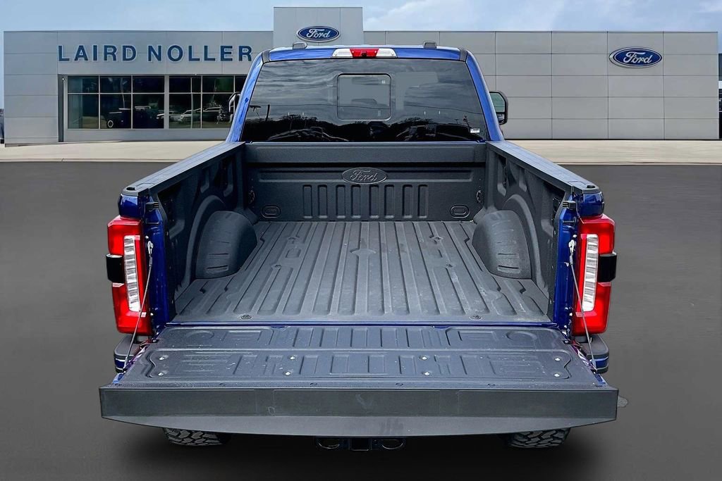 New 2026 Ford F250 Lariat w/ Black Appearance Package image 16
