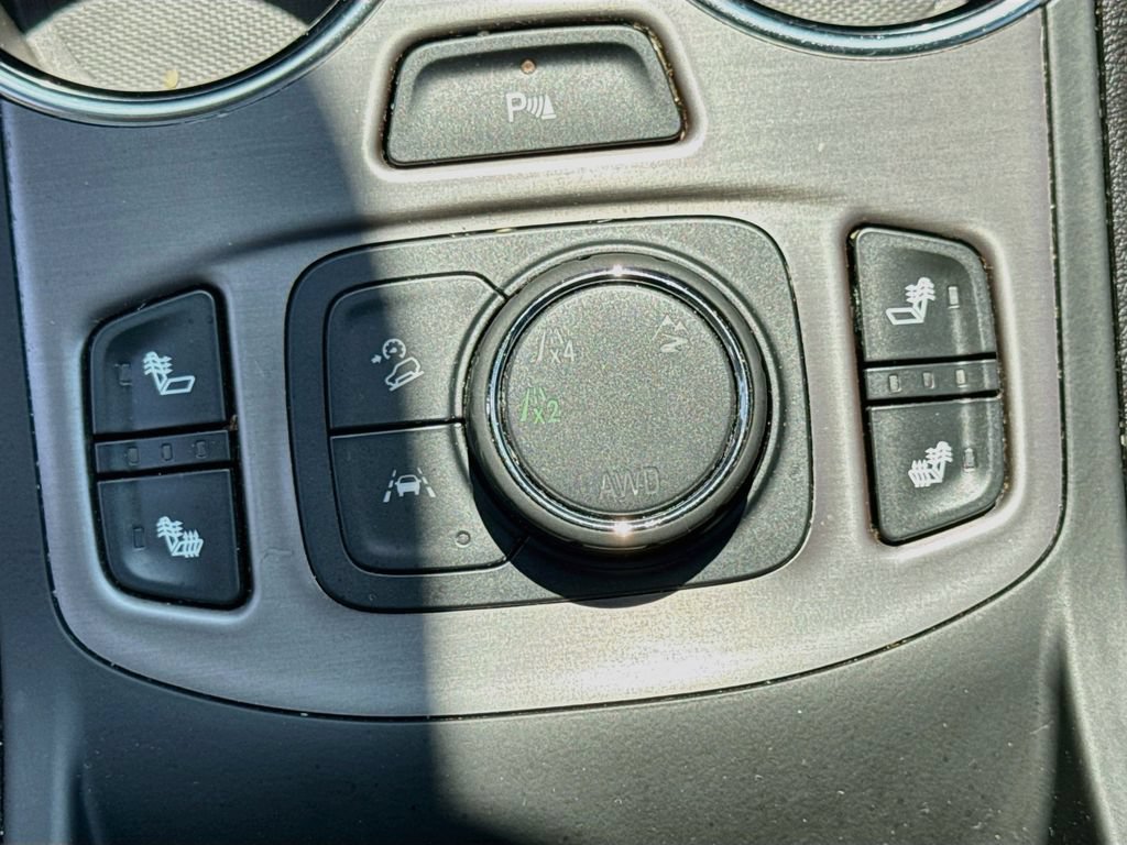 Used 2024 GMC Terrain AT4 w/ Tech Package AWD/4WD image 19